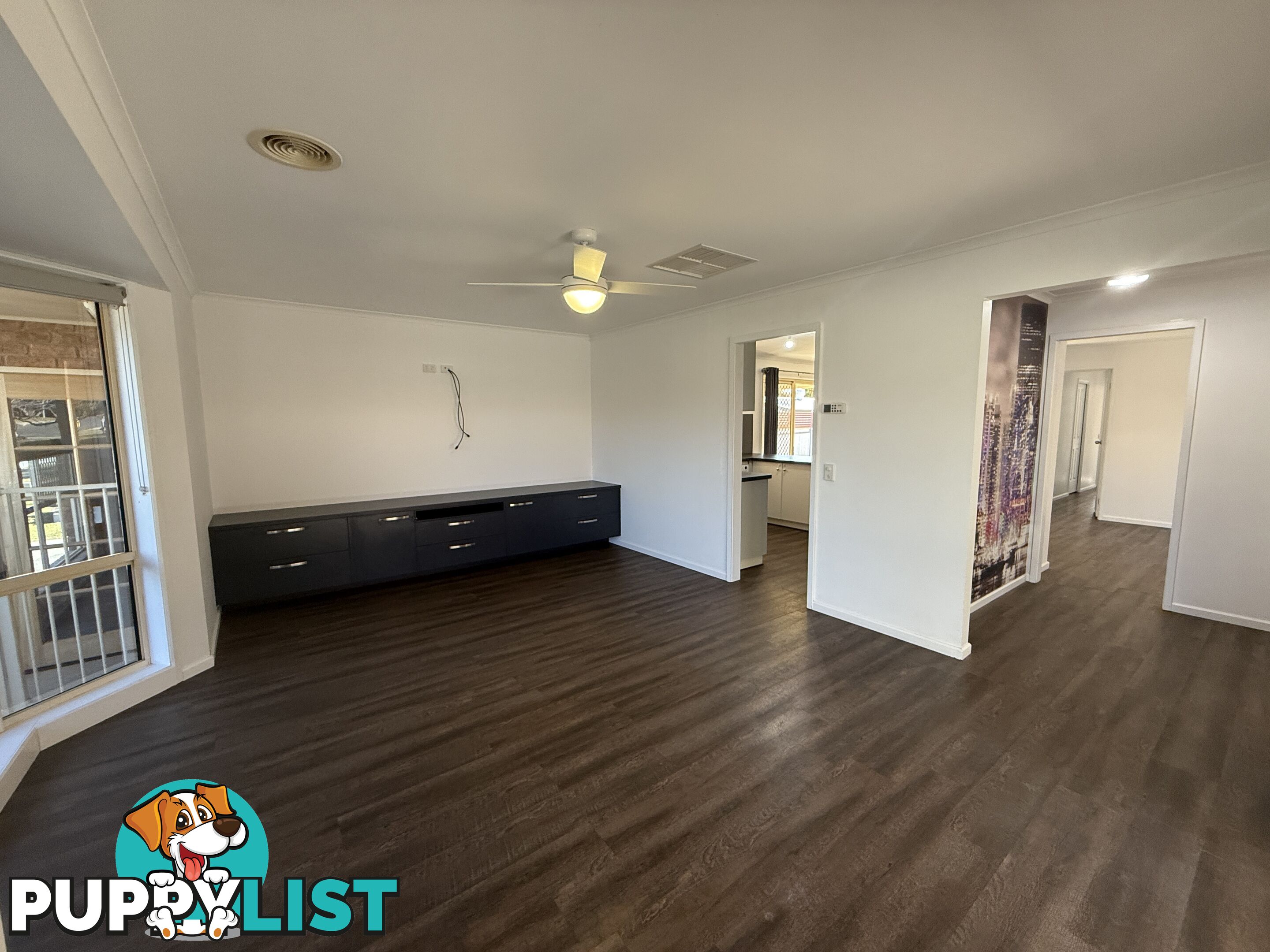 8 Mitta Grove LAVINGTON NSW 2641