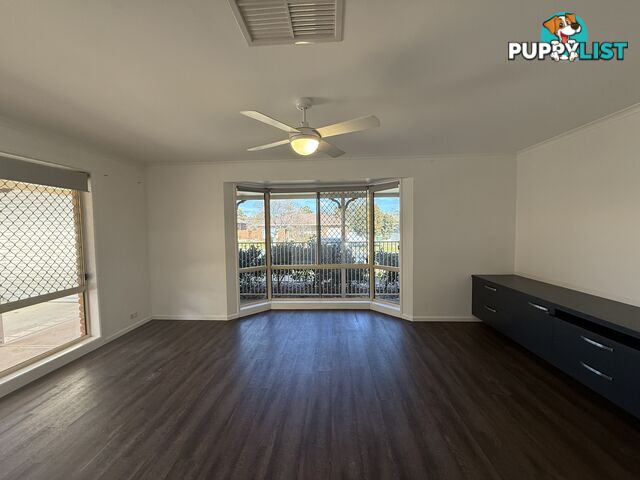 8 Mitta Grove LAVINGTON NSW 2641