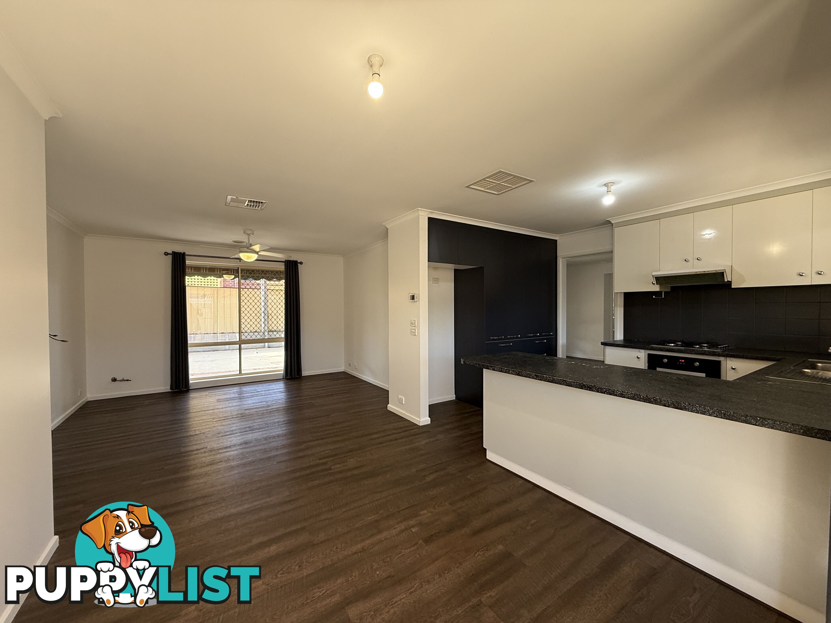8 Mitta Grove LAVINGTON NSW 2641