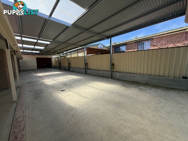 8 Mitta Grove LAVINGTON NSW 2641