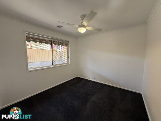 8 Mitta Grove LAVINGTON NSW 2641