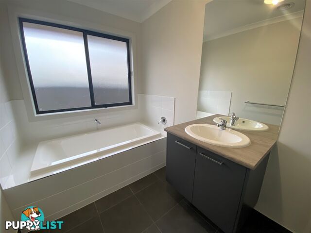 21 Lankester Court THURGOONA NSW 2640