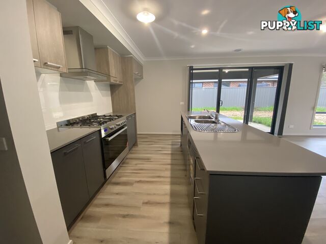 21 Lankester Court THURGOONA NSW 2640