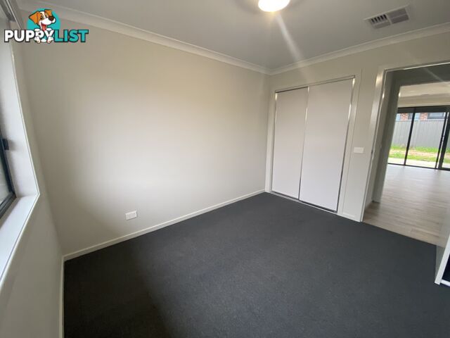 21 Lankester Court THURGOONA NSW 2640