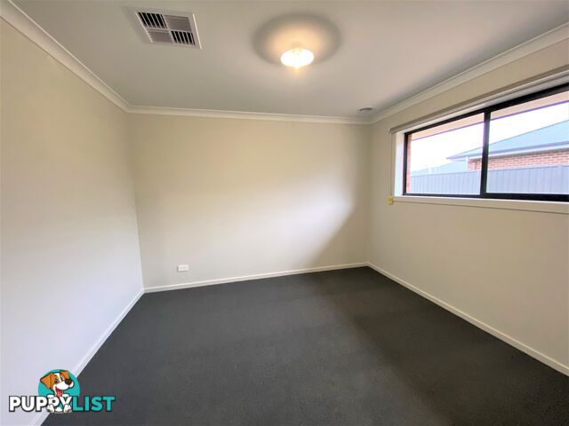 21 Lankester Court THURGOONA NSW 2640