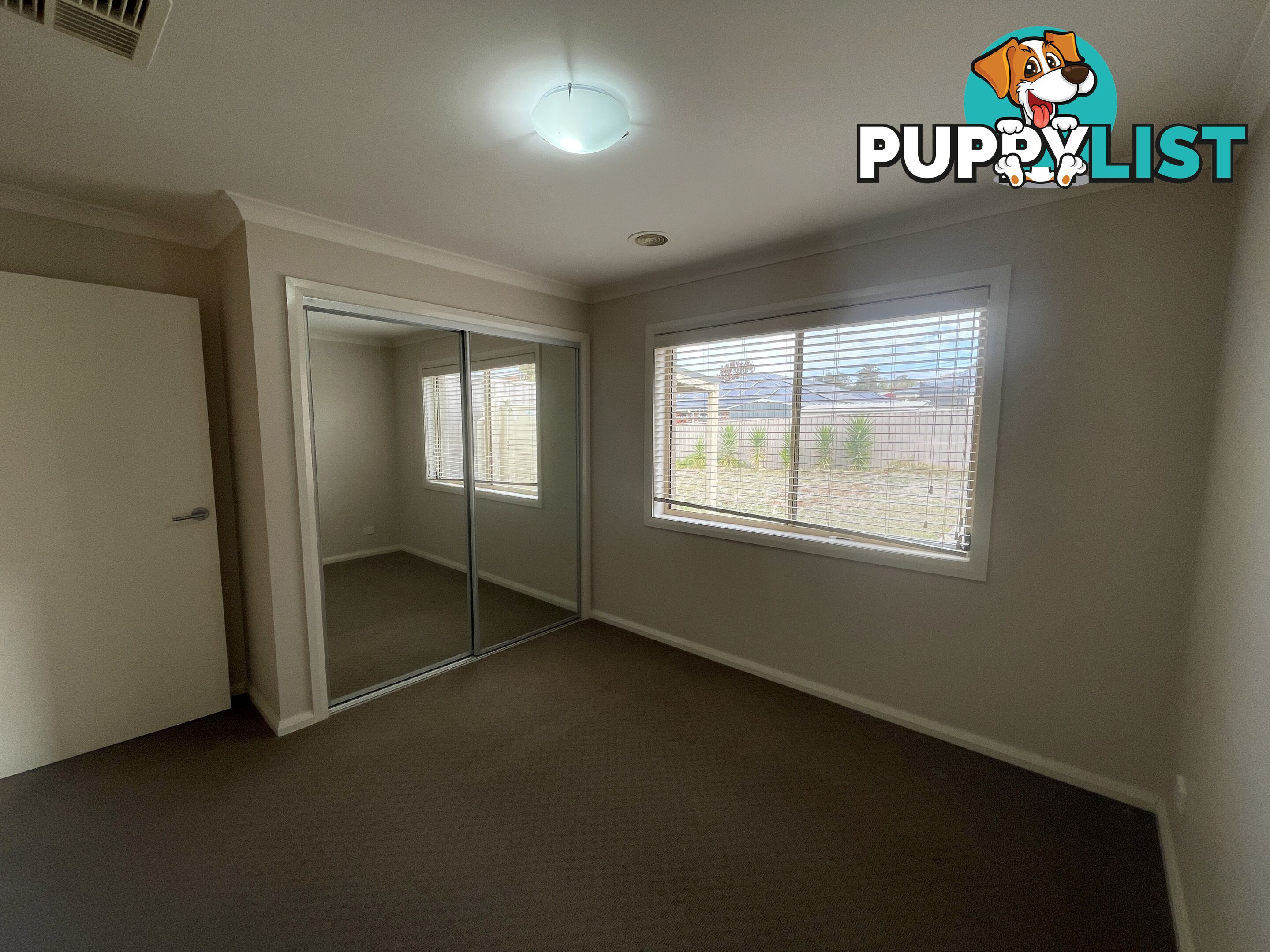 11 Lawson Circuit LAVINGTON NSW 2641