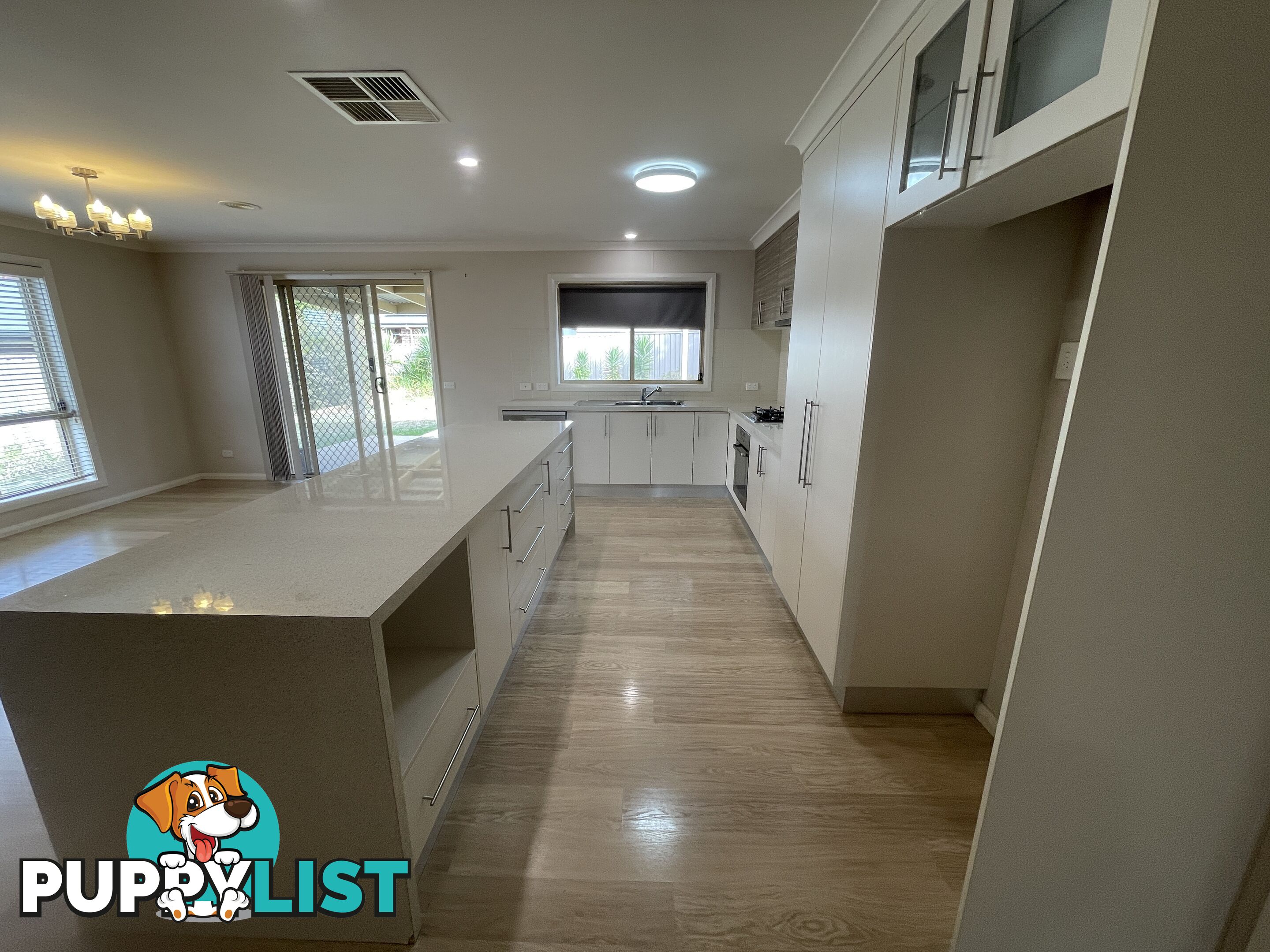 11 Lawson Circuit LAVINGTON NSW 2641