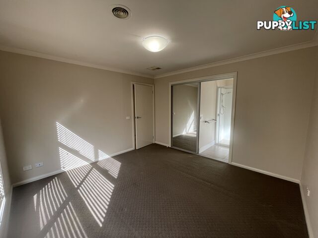 11 Lawson Circuit LAVINGTON NSW 2641