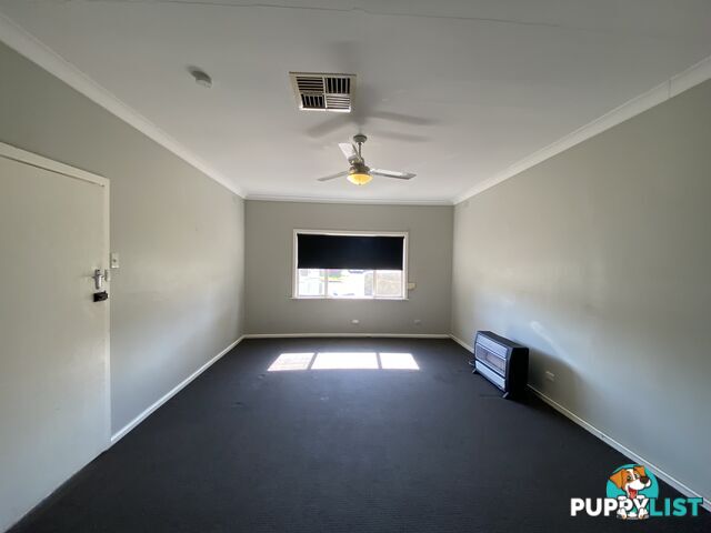 1 461 Douglas Road LAVINGTON NSW 2641