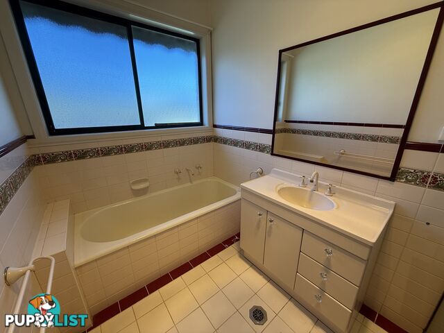 672 Centaur Road LAVINGTON NSW 2641