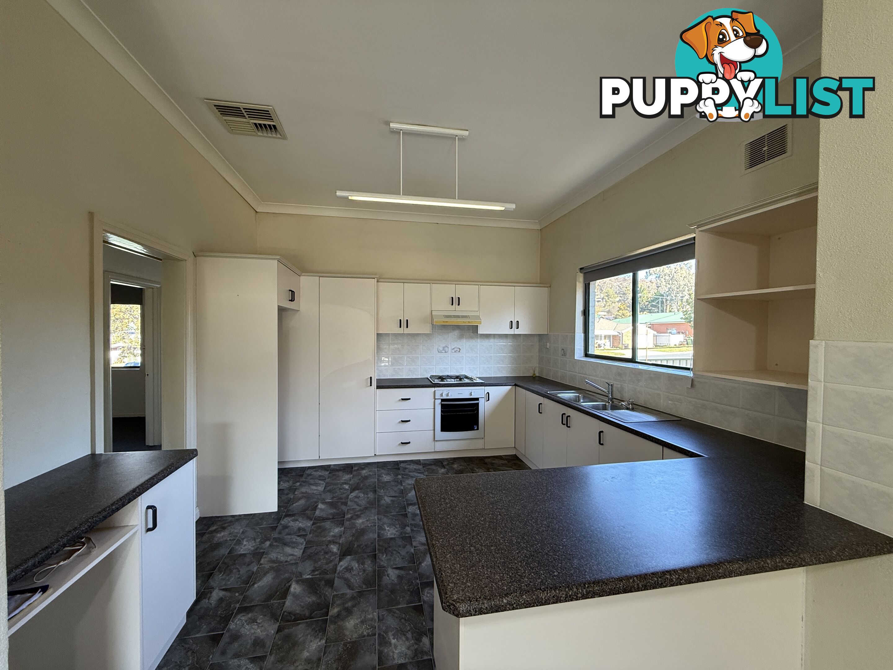 672 Centaur Road LAVINGTON NSW 2641
