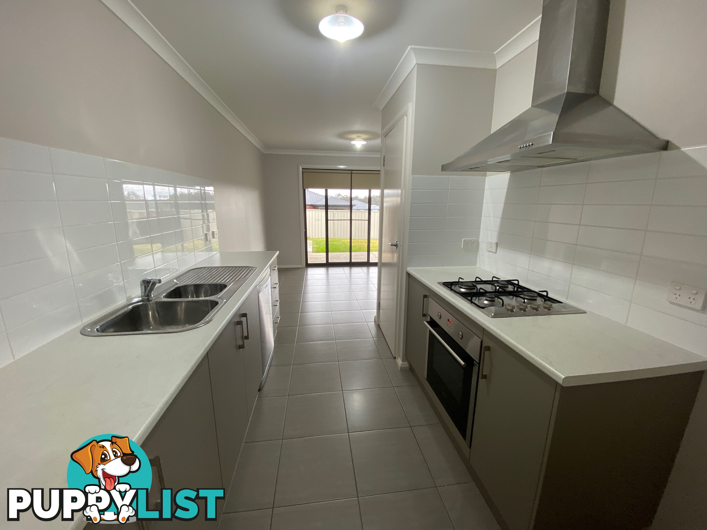 2 30 Hanrahan Street HAMILTON VALLEY NSW 2641