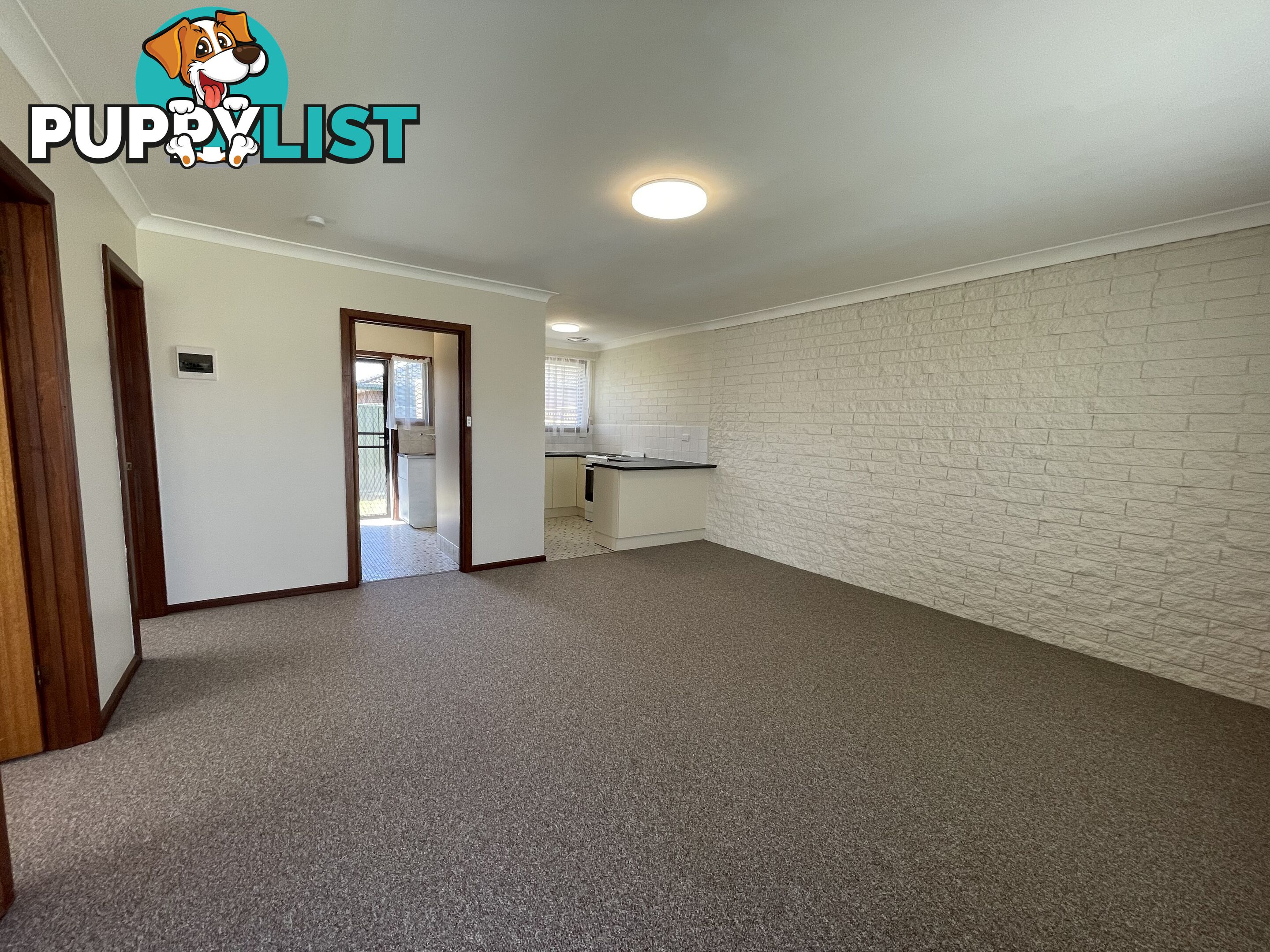 1 422 Kotthoff Street LAVINGTON NSW 2641