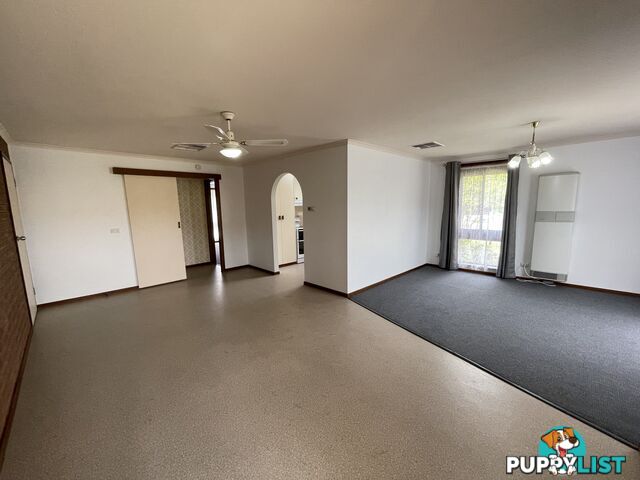 1 411E Ross Circuit LAVINGTON NSW 2641