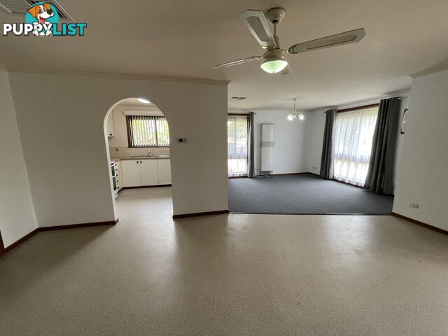 1 411E Ross Circuit LAVINGTON NSW 2641