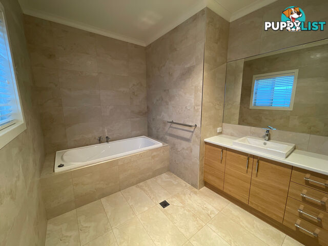 2 458 Union Road LAVINGTON NSW 2641
