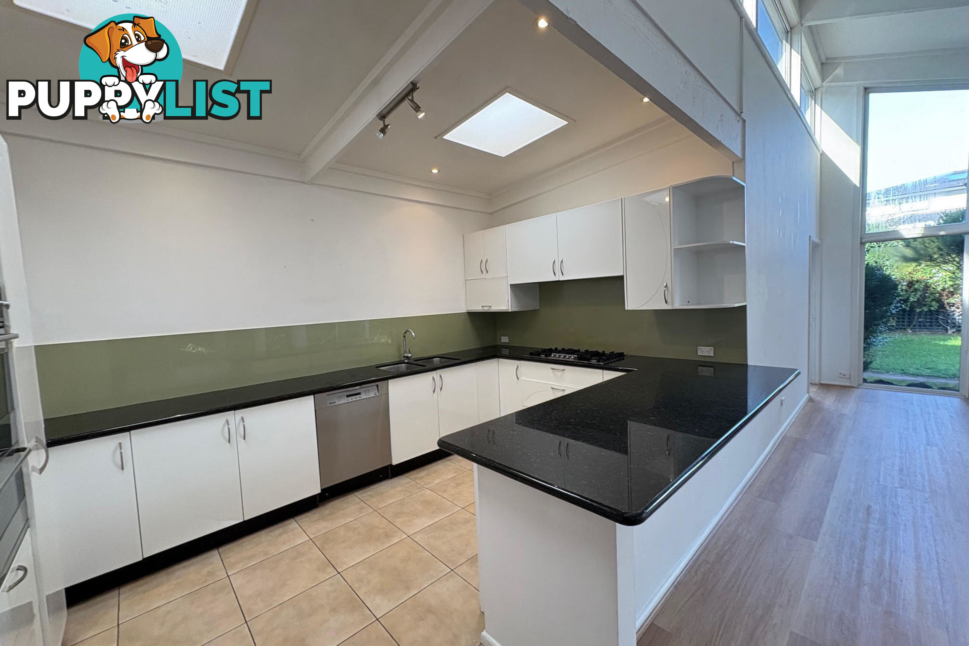 18 McLean Avenue Bentleigh VIC 3204