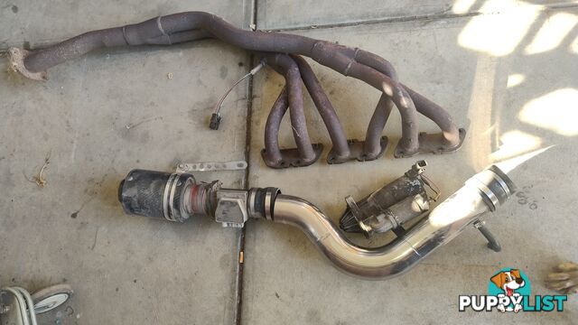 RB30 complete with 5 speed gearbox complete