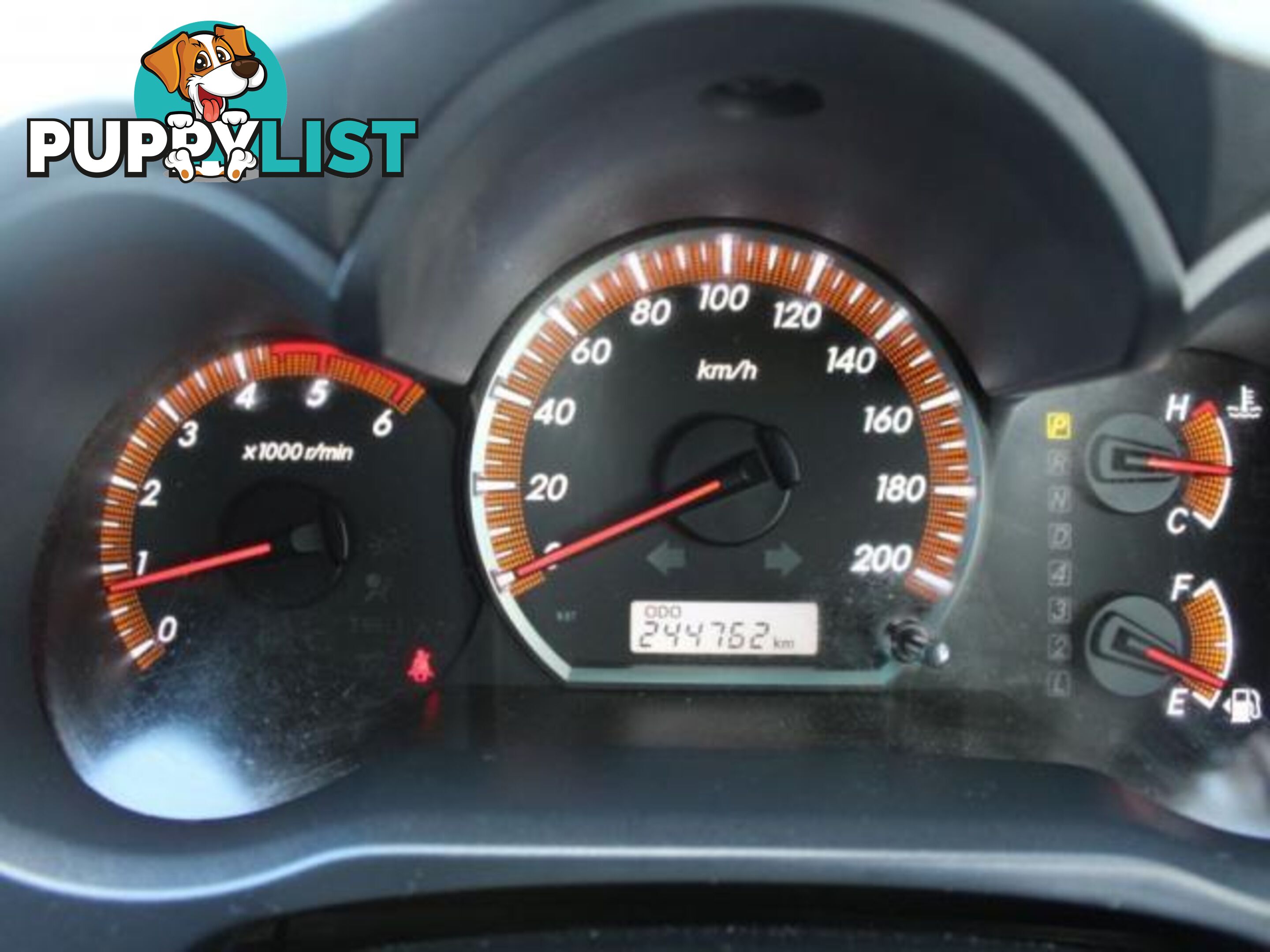 2014 TOYOTA HILUX SR5 (4X4) KUN26R MY14  DUAL CAB