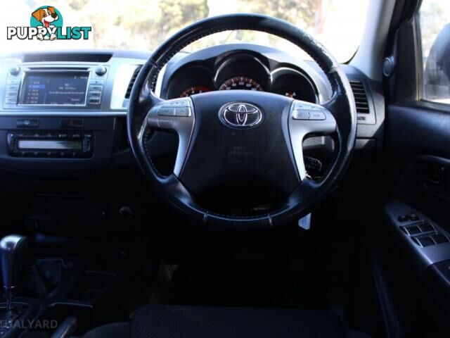 2014 TOYOTA HILUX SR5 (4X4) KUN26R MY14  DUAL CAB