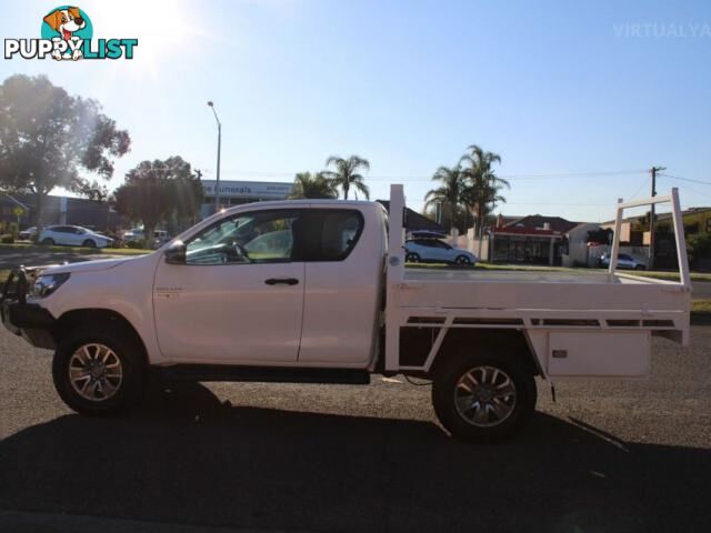 2018 TOYOTA HILUX SR (4X4) GUN126R MY17  CAB CHASSIS