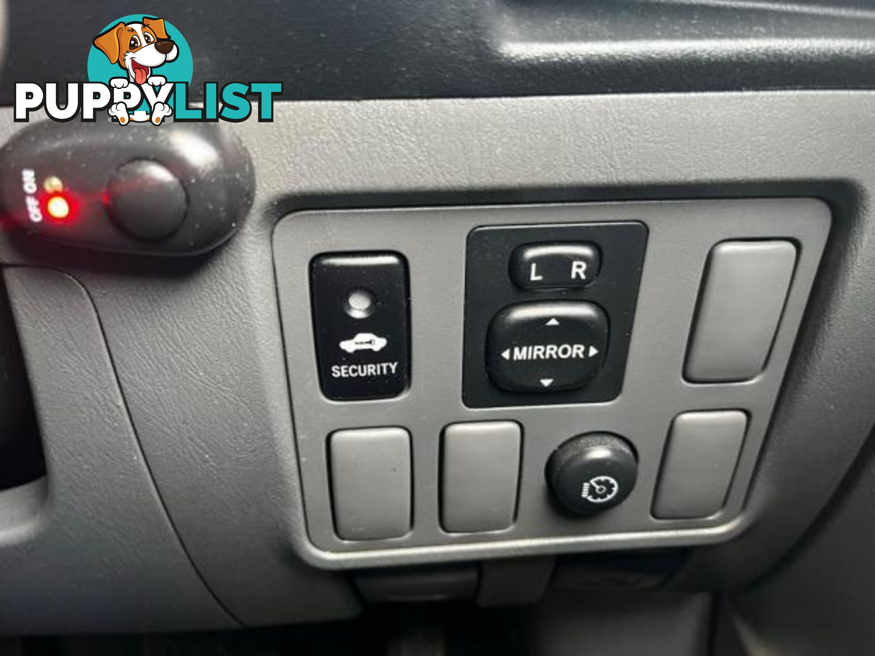 2012 TOYOTA HILUX SR5 (4X4) KUN26R MY12  DUAL CAB