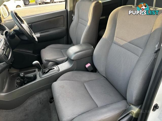 2012 TOYOTA HILUX SR5 (4X4) KUN26R MY12  DUAL CAB