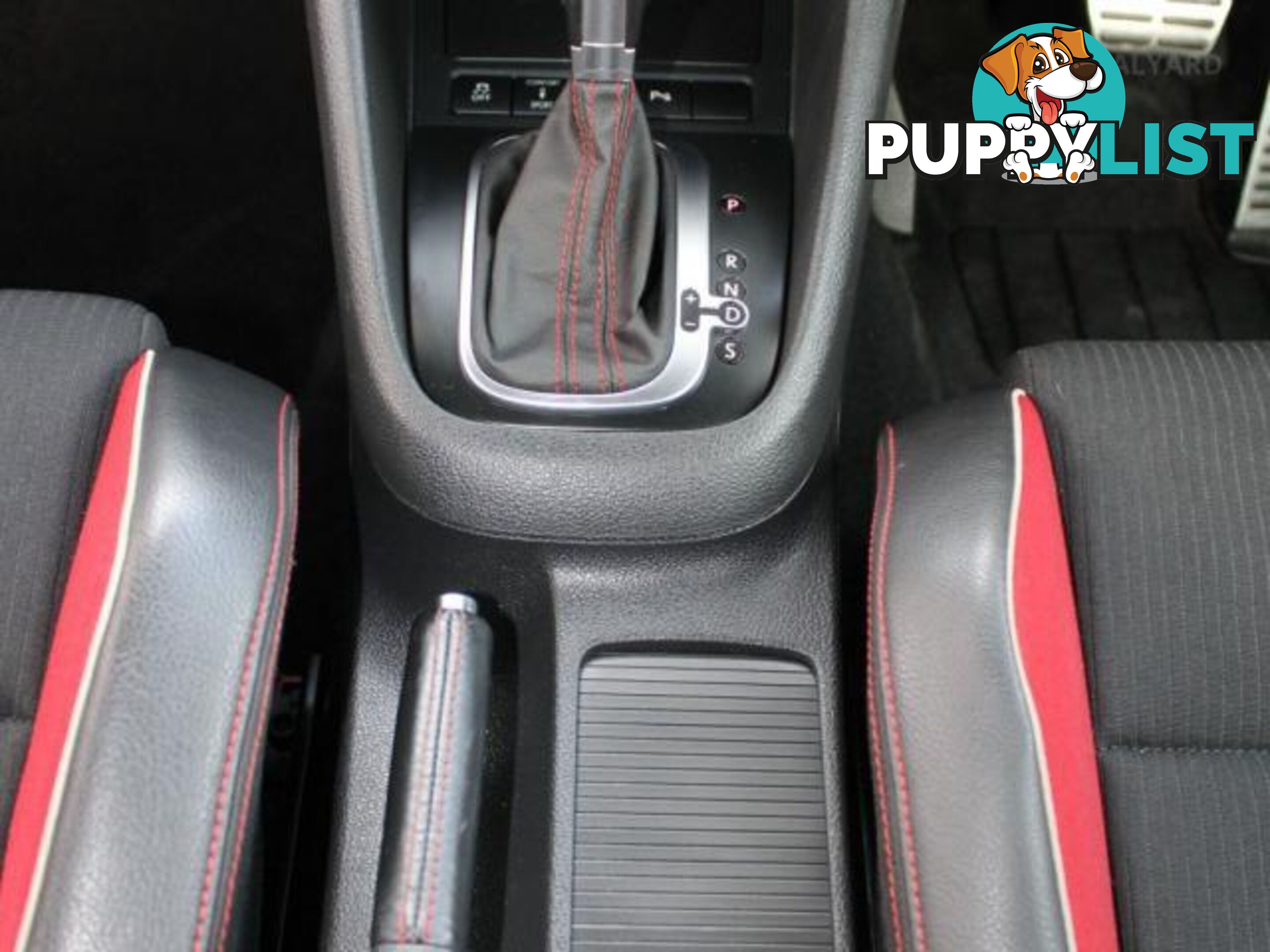 2011 VOLKSWAGEN GOLF GTI 1K MY11  HATCH
