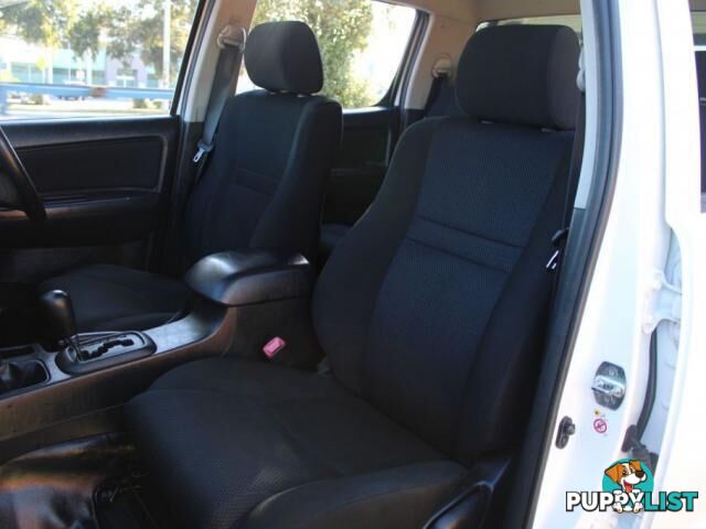 2015 TOYOTA HILUX SR (4X4) KUN26R MY14  DUAL CAB
