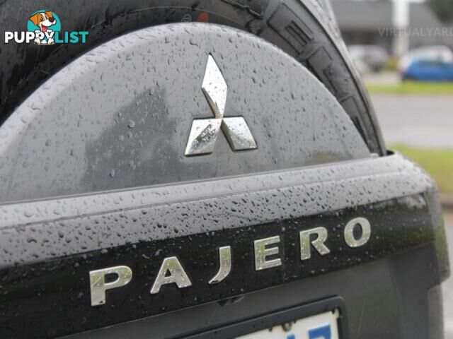 2011 MITSUBISHI PAJERO GLX   PLATINUM  (4X4) NT MY11  WAGON