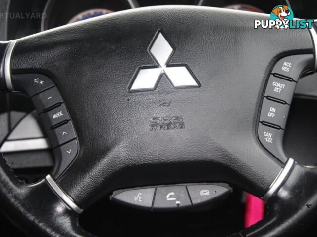 2011 MITSUBISHI PAJERO GLX   PLATINUM  (4X4) NT MY11  WAGON