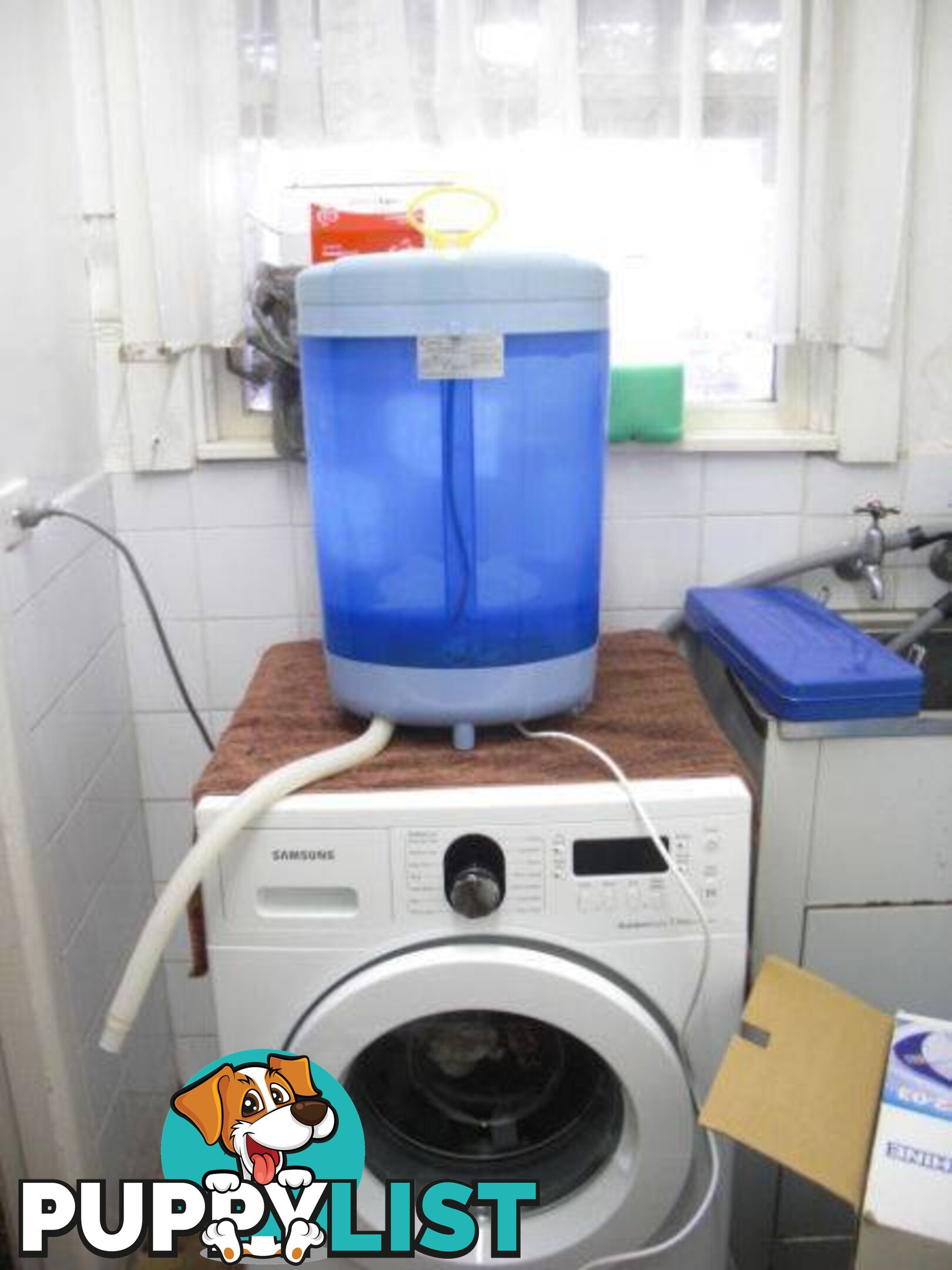 MOBILE WASHING MACHINE... 4KG. 240 VOLT SIZE 650 X 350 X 300 MM