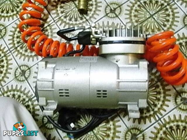 1/8 HP AIR BRUSH AIR COMPRESSOR MA25 MADE IN TAIWAN