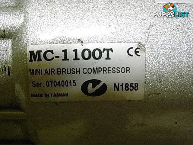 1/8 HP AIR BRUSH AIR COMPRESSOR MA25 MADE IN TAIWAN