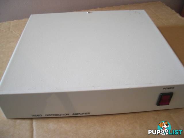 VIDEO DISTRIBUTION AMPLIFIER PICKUP OR POSTAGE 12.99