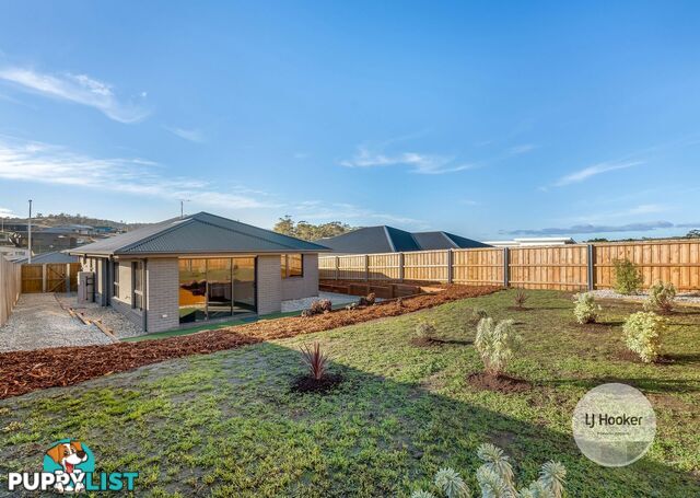 11 Hallett Drive ROKEBY TAS 7019