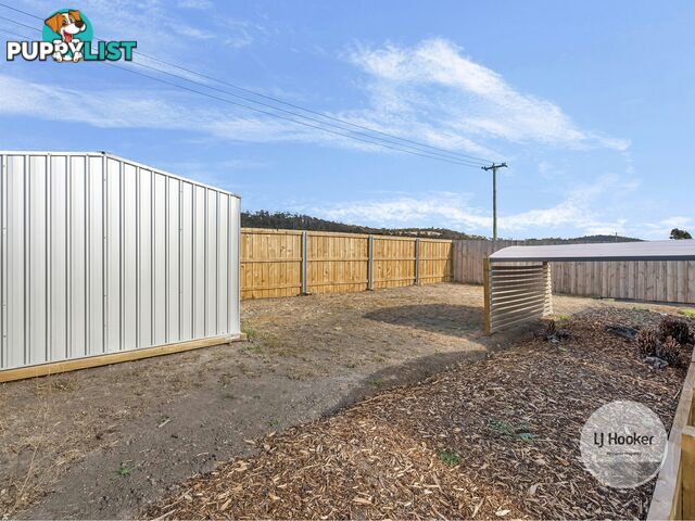 11 Hallett Drive ROKEBY TAS 7019