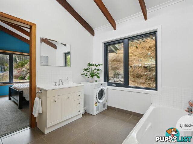 184 Albion Heights Drive KINGSTON TAS 7050