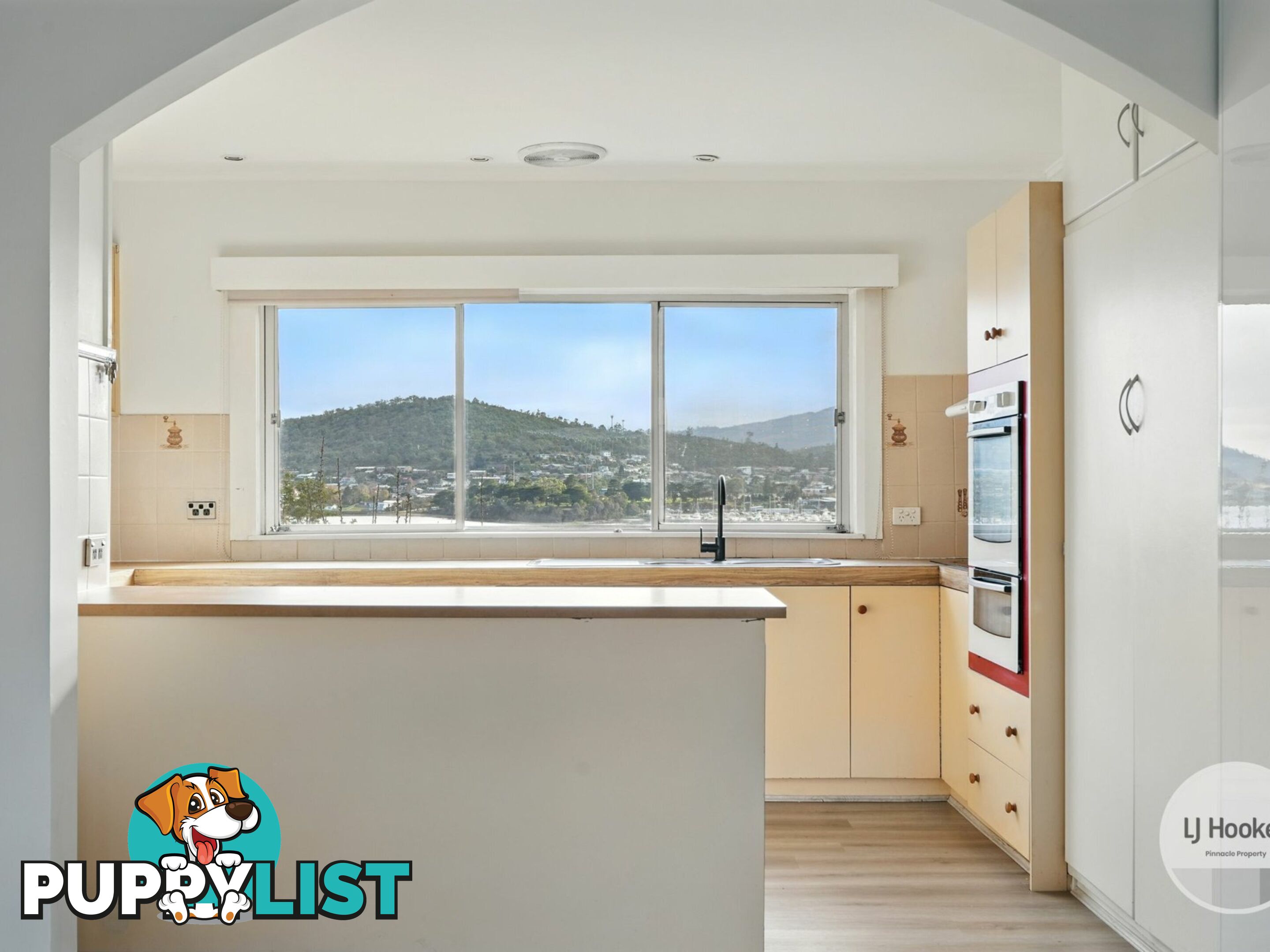 6 Chatsworth Street ROSE BAY TAS 7015