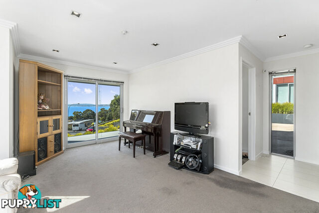 2/16-18 Sandra Drive BLACKMANS BAY TAS 7052