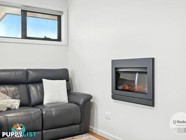 15 Vivian Drive ROKEBY TAS 7019