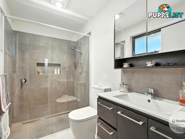 15 Vivian Drive ROKEBY TAS 7019