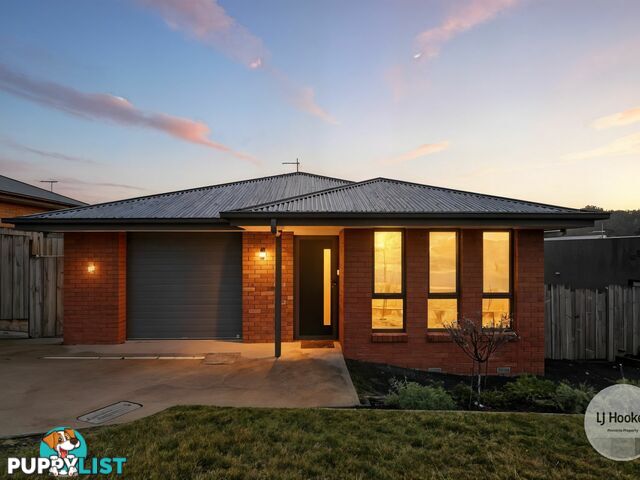 15 Vivian Drive ROKEBY TAS 7019