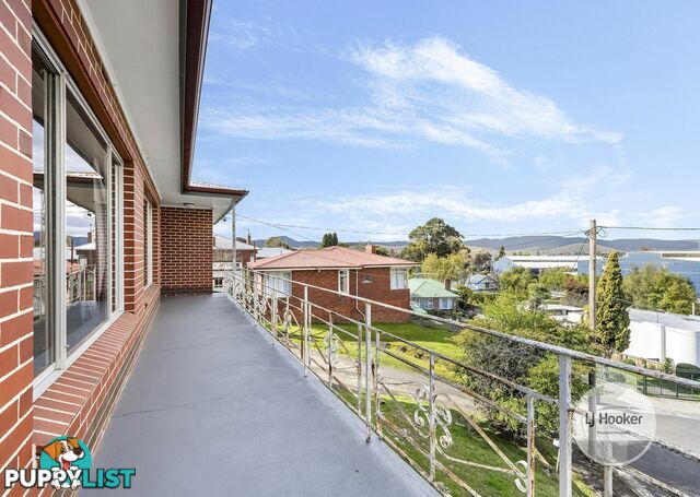 1/8 Moss Park Drive NEW TOWN TAS 7008