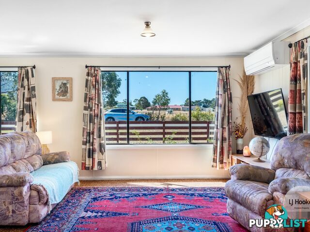 39 Booth Street DUNALLEY TAS 7177