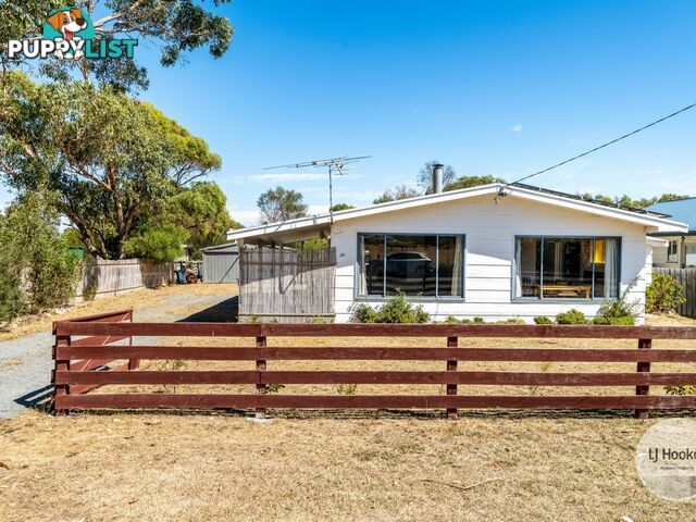 39 Booth Street DUNALLEY TAS 7177