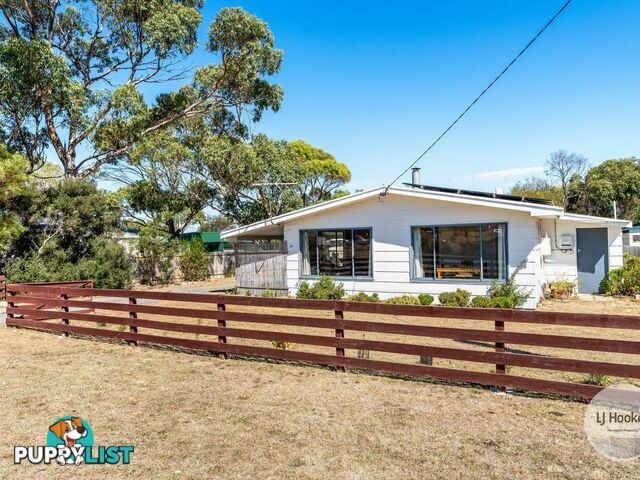 39 Booth Street DUNALLEY TAS 7177