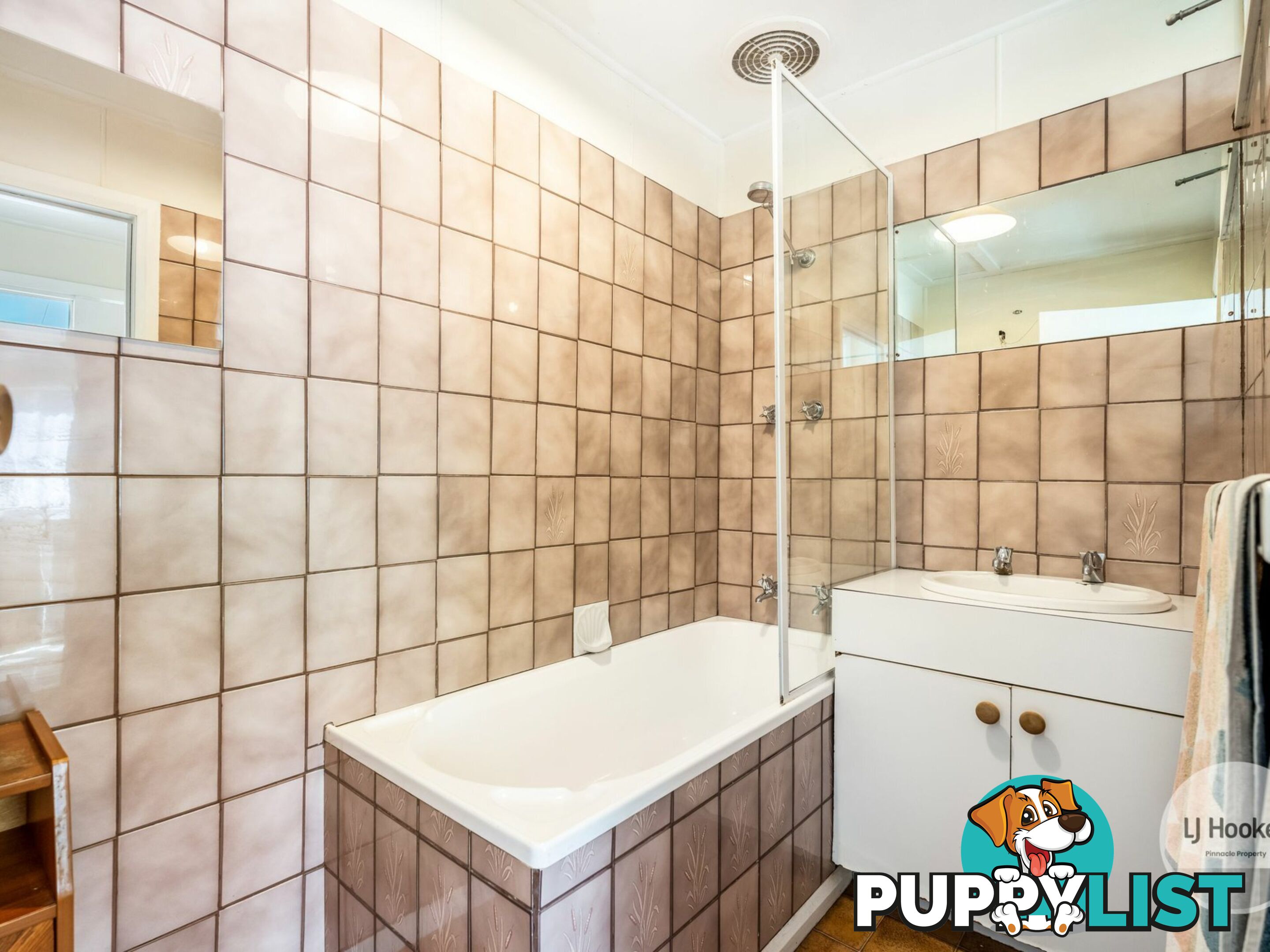 39 Booth Street DUNALLEY TAS 7177