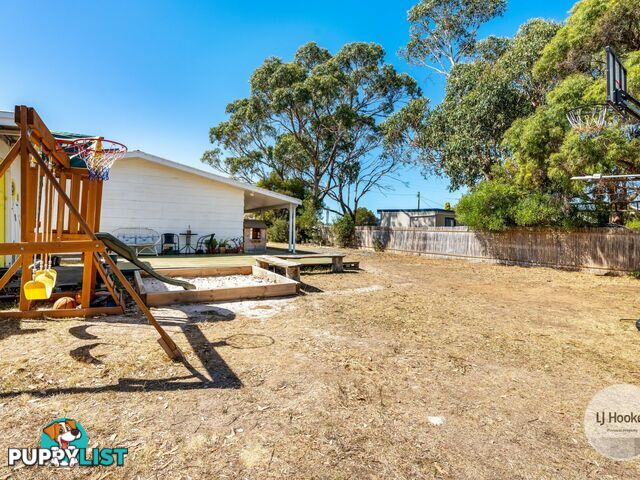 39 Booth Street DUNALLEY TAS 7177