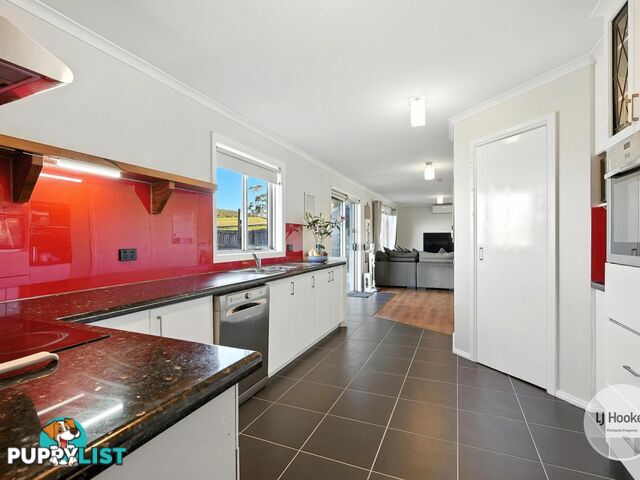 11 Fontain Circle ROKEBY TAS 7019